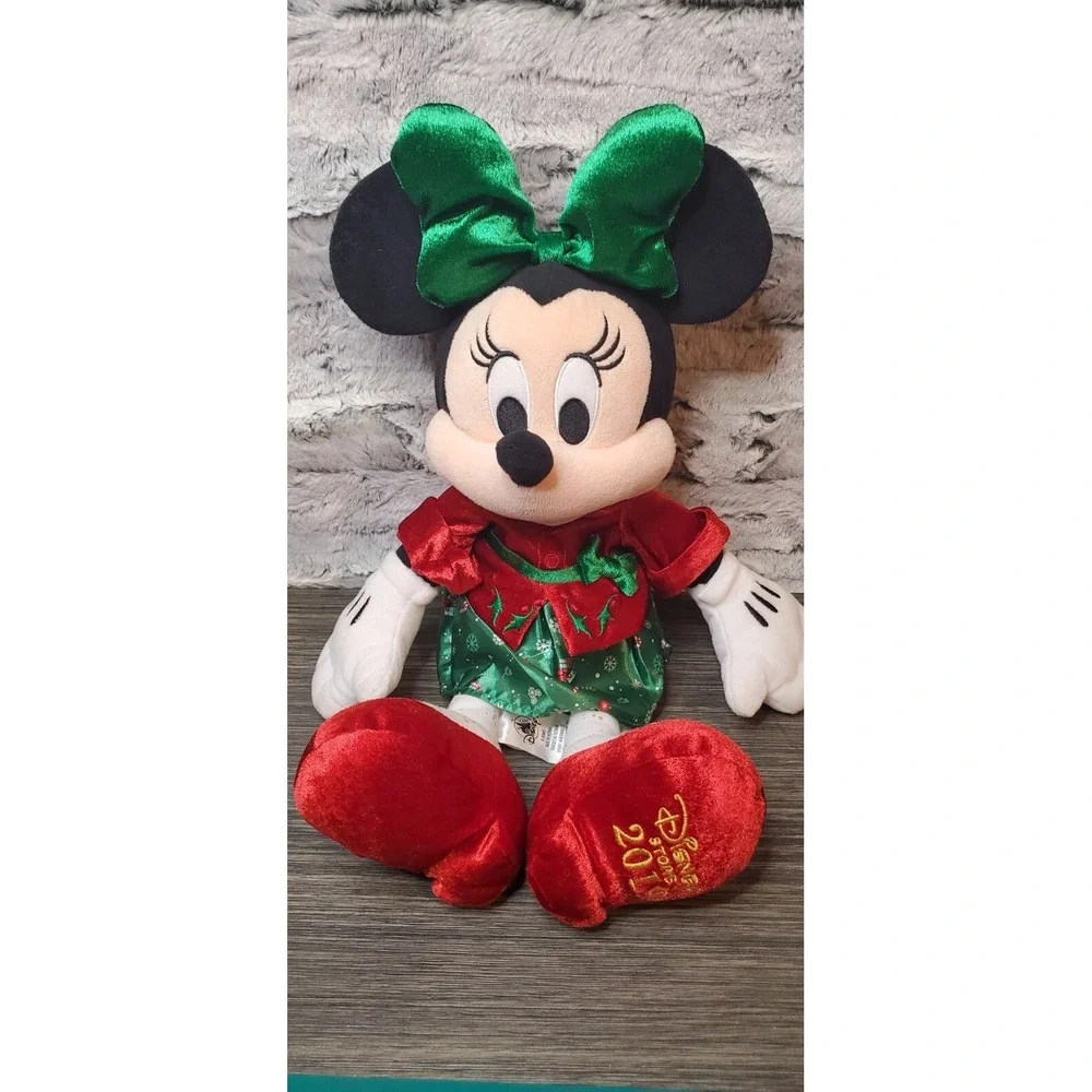 Disney Store 2019 Minnie Mouse Holiday Plush Christmas Doll 16